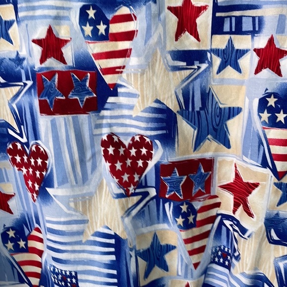 Scrub top Red white Blue Stars - Picture 2 of 5